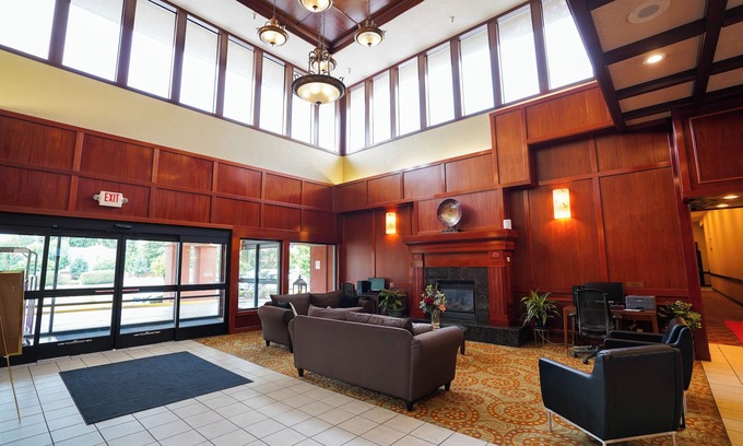 Tukwila Hotel | Ramada by Wyndham Tukwila Southcenter
