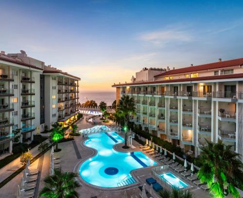 Kusadasi City Centre Hotel | Ramada Hotel & Suites by Wyndham Kusadasi