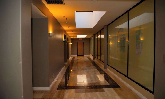 Garden Grove Hotel | Ramada Plaza by Wyndham Garden Grove/Anaheim South