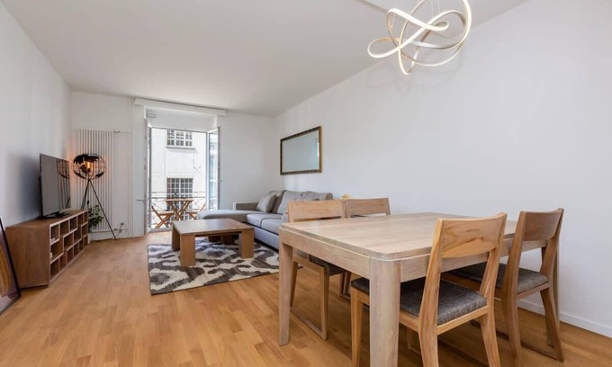 Werd Apartment | RARE FIND City Centre 2-BR Apt 2A