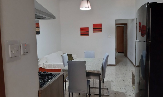 St. Julian's House | Rare find in St Julians - Town House for your Group - Central St Juliansn