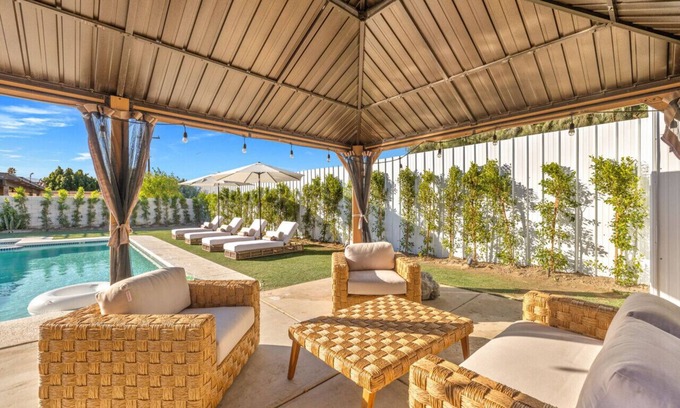 Bermuda Dunes House | Rather Be Desert Getaway