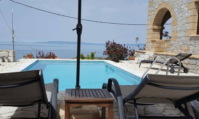 Lefktron Villa | Rathimata villas