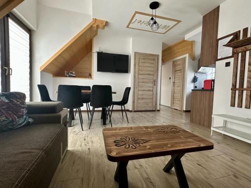 Ciche Apartment | RatuApartament