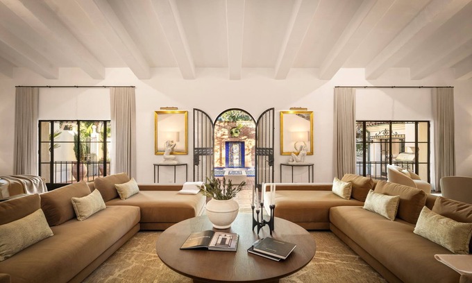 Montecito Villa | Ravenscroft —Luxury 2 Acre Gated Villa in Montecito