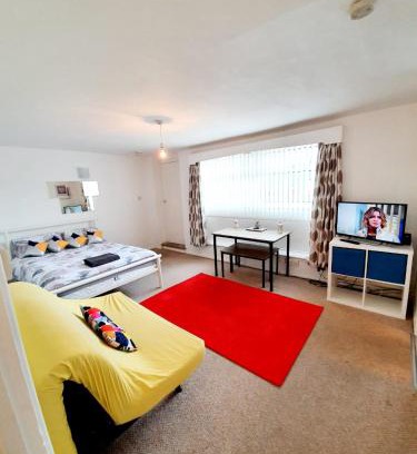 Rayleigh Apartment | Rayleigh Town Centre 2 Bedroom Apartment