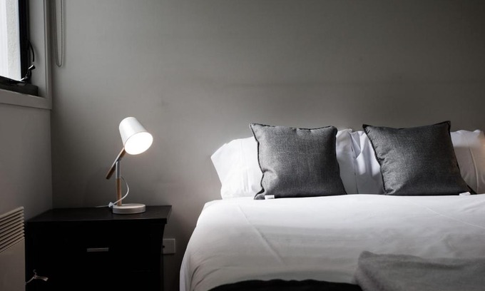 Kensington Apartment | ReadySet Apartments on Altona