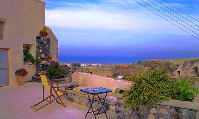 Vothon House | Real Santorini, Cave House – far from the crowds