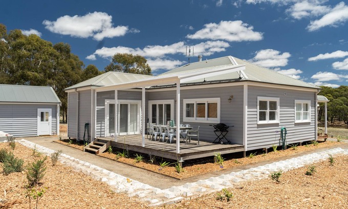 Wingello House | Recently renovated 70 year old cottage on a 1500 acre farm.