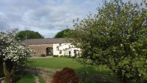 Walwyn's Castle Bed & Breakfast | Rectory Farm