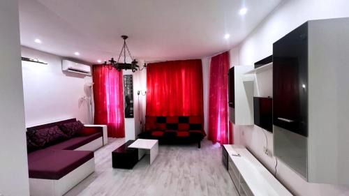 Balchik Apartment | Red Fashion Apartments with Free Parking&Pool