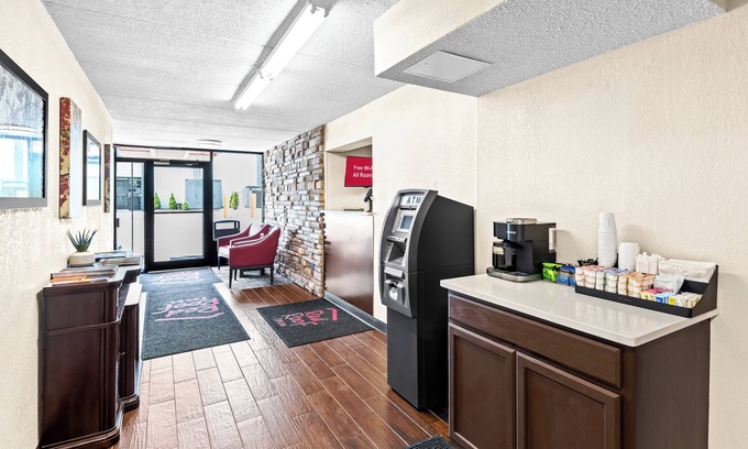 Cortland Hotel | Red Roof Inn Cortland
