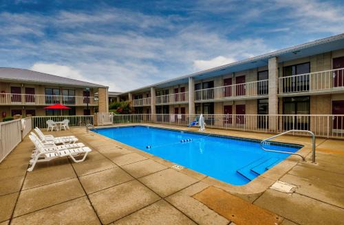Gadsden Hotel | Red Roof Inn Gadsden