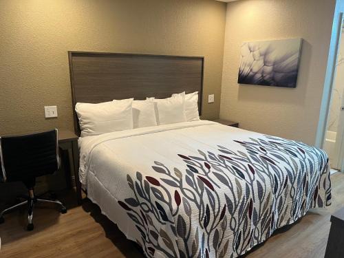 Haltom City Hotel | Red Roof Inn Haltom City