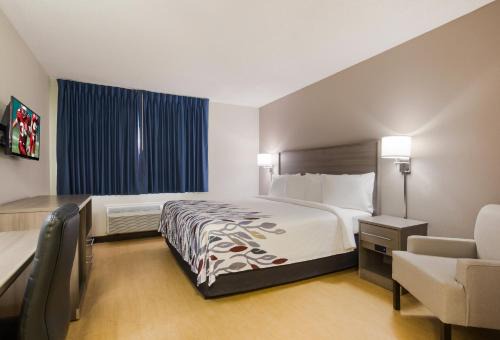 Greendale Hotel | Red Roof Inn Lawrenceburg