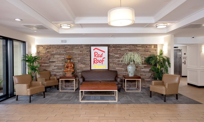 Seybold Hotel | Red Roof Inn PLUS+ Miami Airport