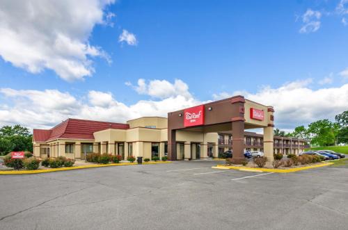 Staunton Hotel | Red Roof Inn Staunton