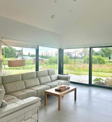 Portarlington Villa | Red Sheds Villa Portarlington