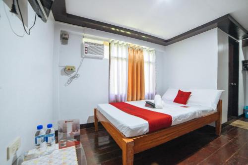 Tacloban Hotel | RedDoorz near San Juanico Bridge