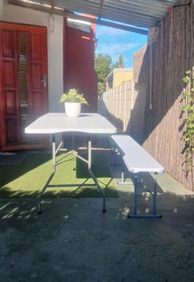 Port Elizabeth Apartment | RedPillars One Bedroom Self Catering Unit