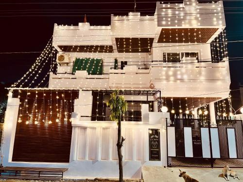 Jhusi House | ReeGi Luxury Stay