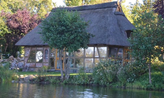 Grebin House | Reetdachkate on stud Schierensee - Fischerkate