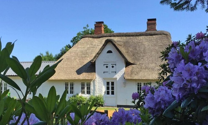 Grellsbull House | reetgedecktes Ferienhaus in Humptrup