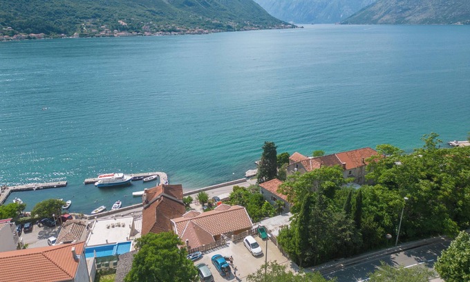 Dobrota Apartment | Regina Di Dobrota