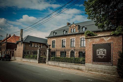 Frasnes-lez-Buissenal House | Relais M