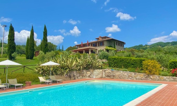 Montecatini Val di Cecina House | Relais Poggio Del Melograno