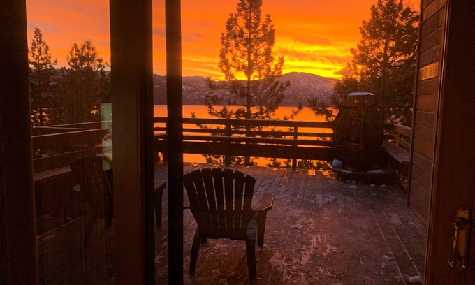 Crystal Bay House | Relax and Unwind at The Blue View