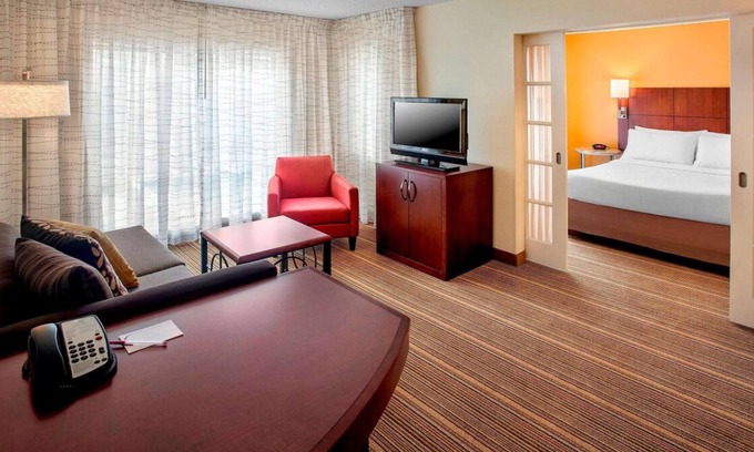 Westborough House | Relax and Unwind! Free Parking, Onsite Swimming Pool, Pet-friendly Property