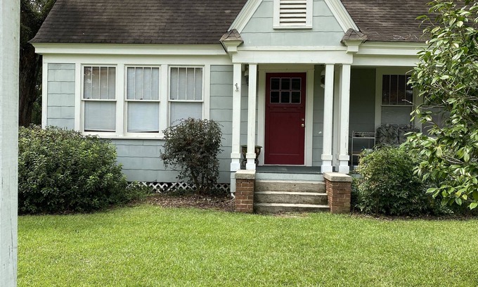 Bon Secour House | Relax at the Taylor House in Historic Bon Secour!