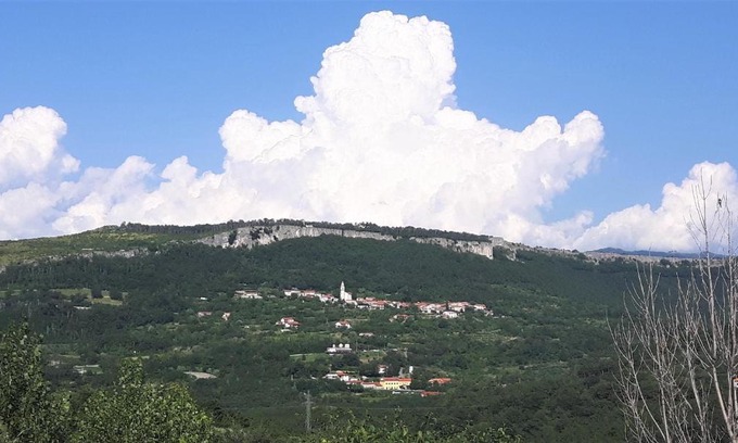Crni Kal Apartment | Relax in Črni Kal 2