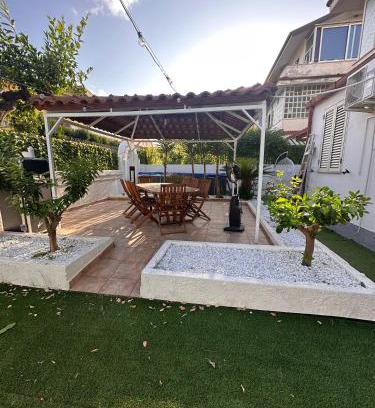 Bivona Apartment | Relax in piscina privata a due passi da Tropea e Pizzo