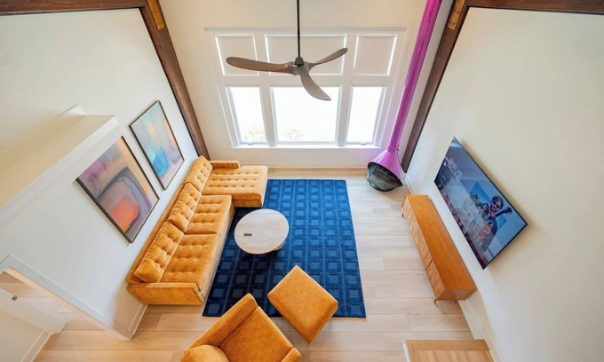 Diamond Hill Condo | Relax in Style | 2 KING Beds - *POOL* - PacMan!