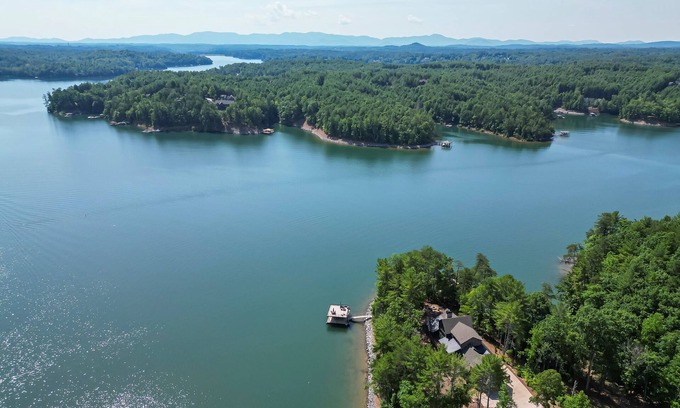 Nebo Apartment | Relax in style w/access to Lake, Dock, Fire pit and Community Pool