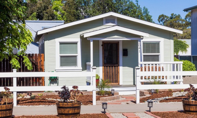 San Luis Obispo Cottage | Relax In This Newly Renovated Downtown Cottage