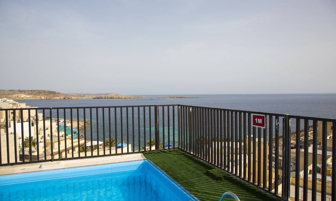 Qawra Hotel | Relax Inn Hotel