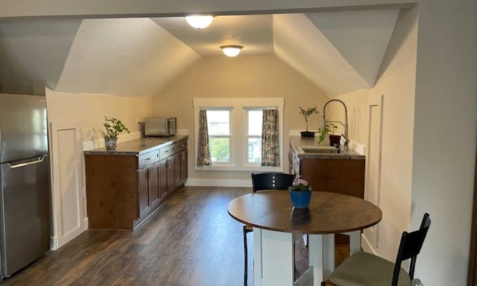 Forest Grove Bed & Breakfast | Relax Inn The Grove