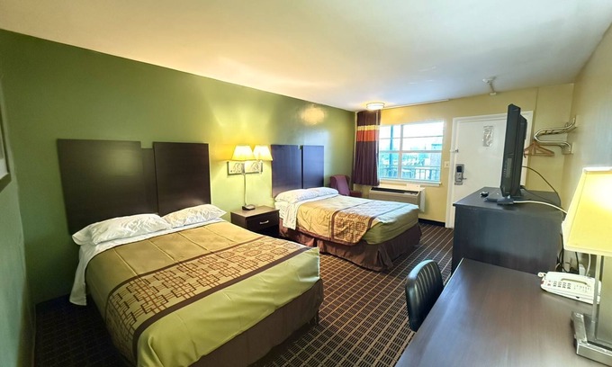 Hampton Hotel | Relax Inn