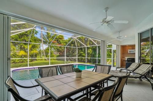 Crown Pointe House | Relaxed Tropical NAPLES Retreat 5 mi to Beach home