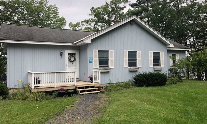 Moriah Center House | Relaxing 3 Bedroom Lake-front home