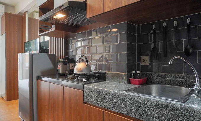 Cimanggis Apartment | Relaxing And Homey Studio Transpark Cibubur Apartment