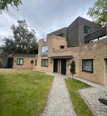 Brixton Hill Apartment | Relaxing and modern apartment