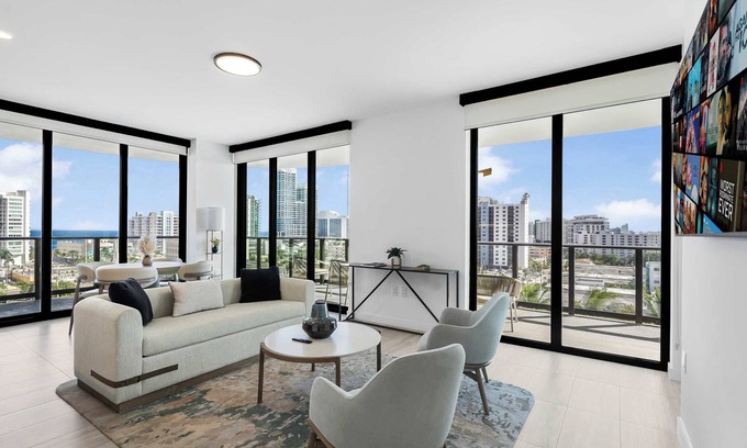 North Beach Apartment | Relaxing beach getaway w/pool