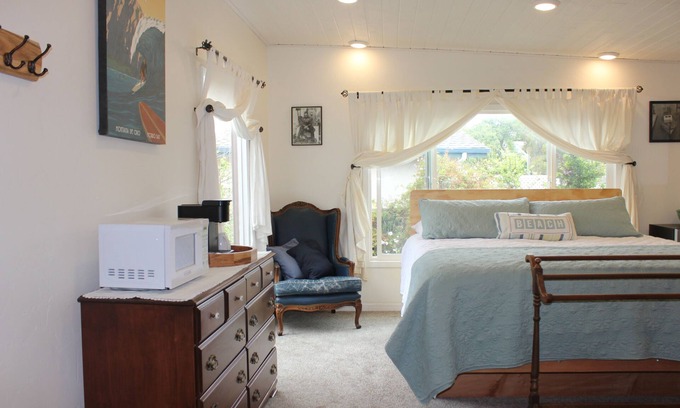 Morro Bay Apartment | Relaxing Bed and Bathroom with private entrance. Short walk to beach!