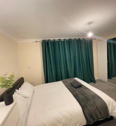 Ipswich House | Relaxing double rooms in a beautiful house