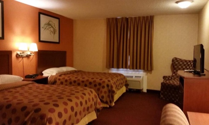 Foxboro House | Relaxing Getaway! 3 Units Near Gillette Stadium, with FREE Breakfast & Parking!