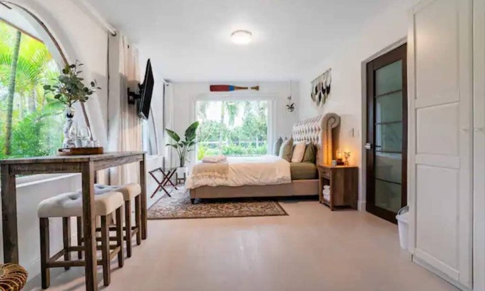 Homestead Apartment | Relaxing getaway at Hacienda Paraiso with pool use included!